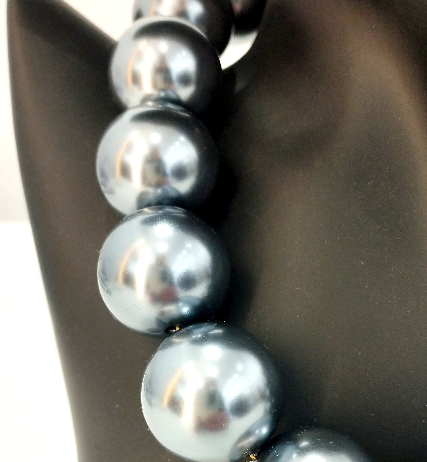 Κολιέ με λαμπερές γκρι πέρλες | Grey Shiny Pearls Necklace