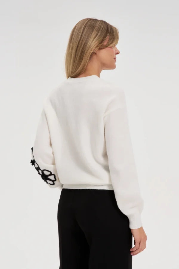 Πουλόβερ Γυναικείο με Σχέδιο Λουλούδι Off White | Women's Sweater with Flower Pattern Off White