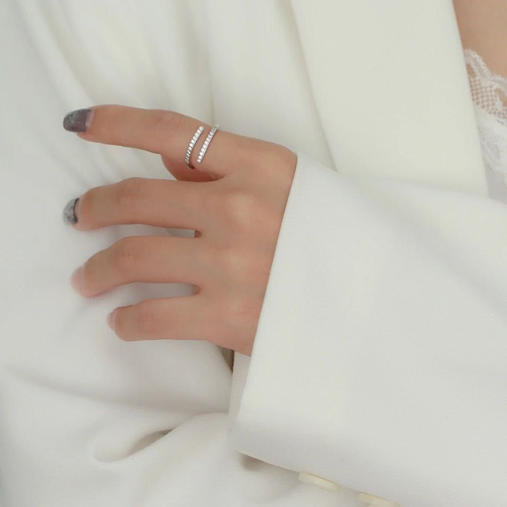 Γυναικείο Ατσάλινο Δαχτυλίδι Με Στρας | Woman’s Steel Ring with Rhinestones