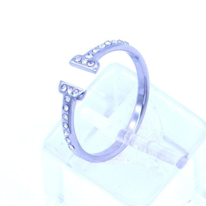 Ατσάλινο δαχτυλίδι με πετράδια ζιργκόν και αυξομείωση μεγέθους | Steel ring with zircon stones and adjustable size