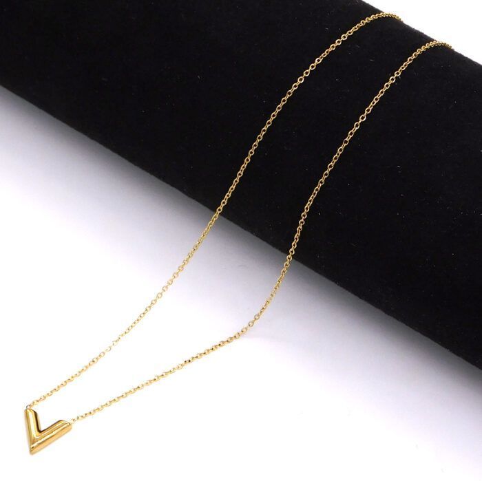 Ατσάλινο κολιέ V