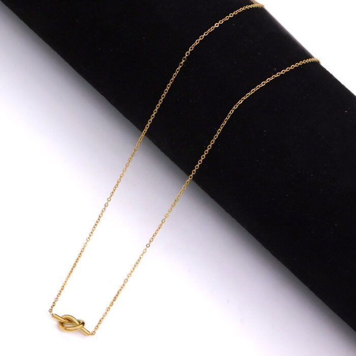 Ατσάλινο κολιέ με κρεμαστό στοιχείο κόμπο | Necklace with steel chain and hanging steel element knot