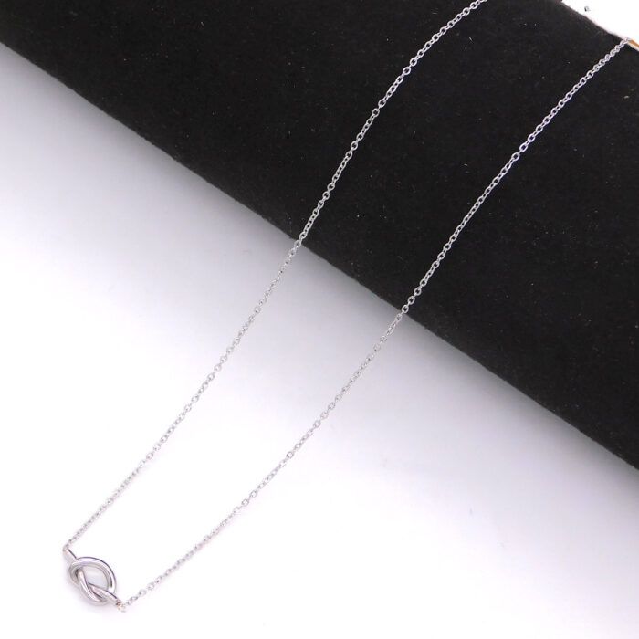 Ατσάλινο κολιέ με κρεμαστό στοιχείο κόμπο | Necklace with steel chain and hanging steel element knot