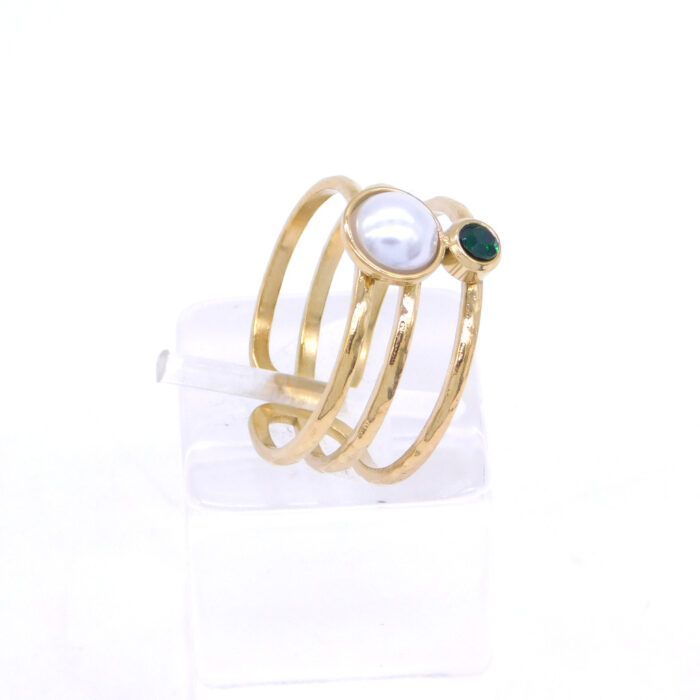 Ατσάλινο δαχτυλίδι με κρύσταλλο και πέρλα | Stainless Steel Ring with pearl and green Crystal