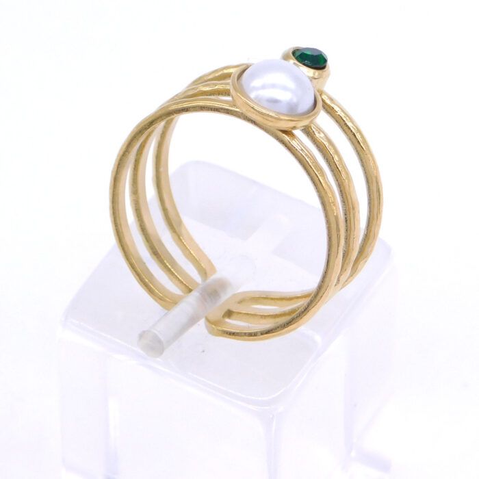 Ατσάλινο δαχτυλίδι με κρύσταλλο και πέρλα | Stainless Steel Ring with pearl and green Crystal