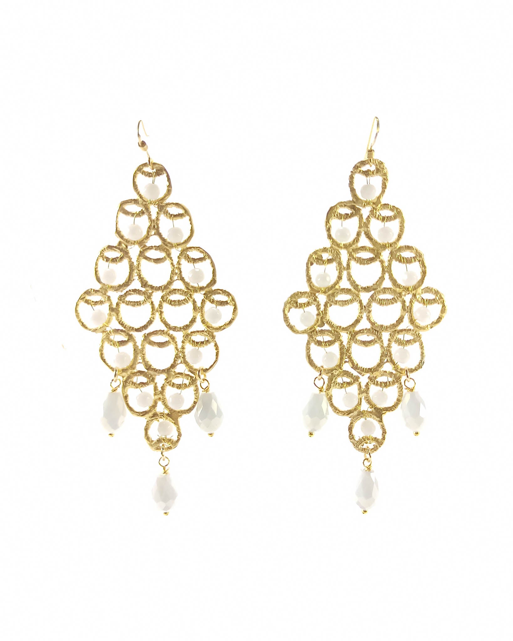 Σκουλαρίκια Χειροποίητα με Χρυσές Λεπτομέρειες και Πέρλες | Handmade Εarrings with Ρearls & gold Αccents.