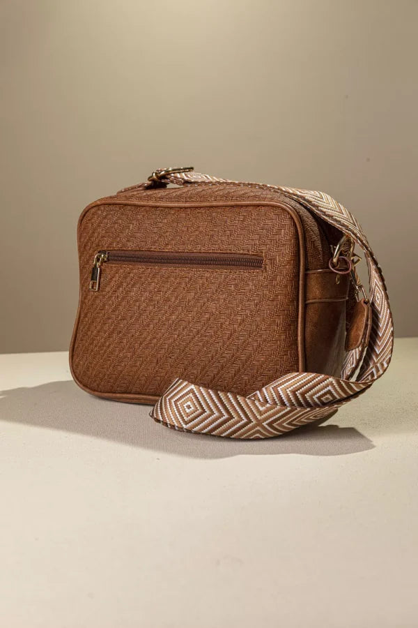 Τσαντα χιαστί με μπροστινή θήκη με καπάκι - FRAGOLA