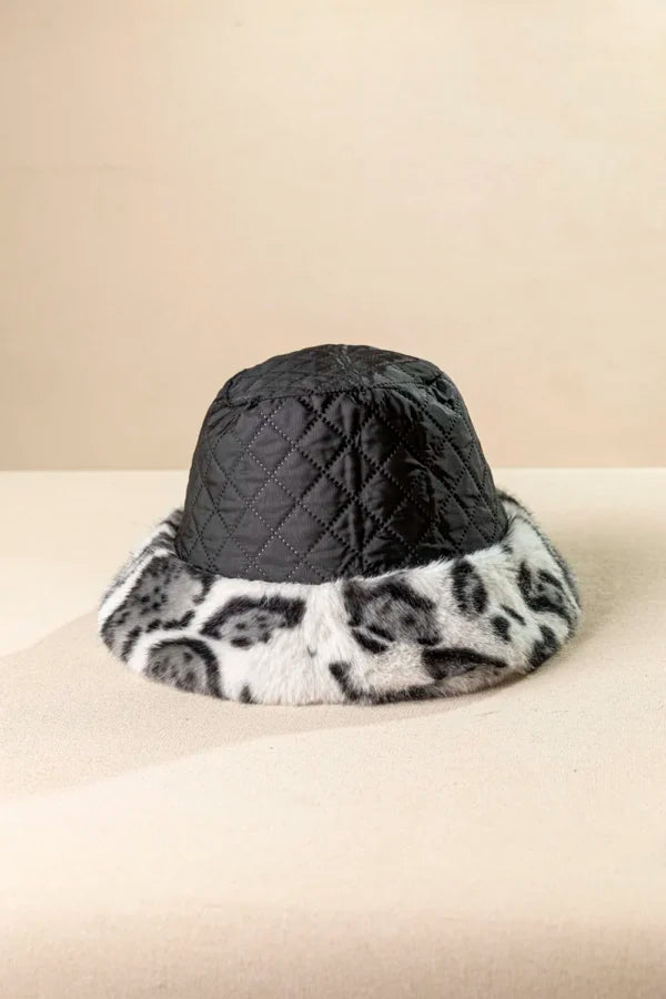 Γυναικείο καπέλο double face από ακρυλική γούνα με leopard print-FRAGOLA