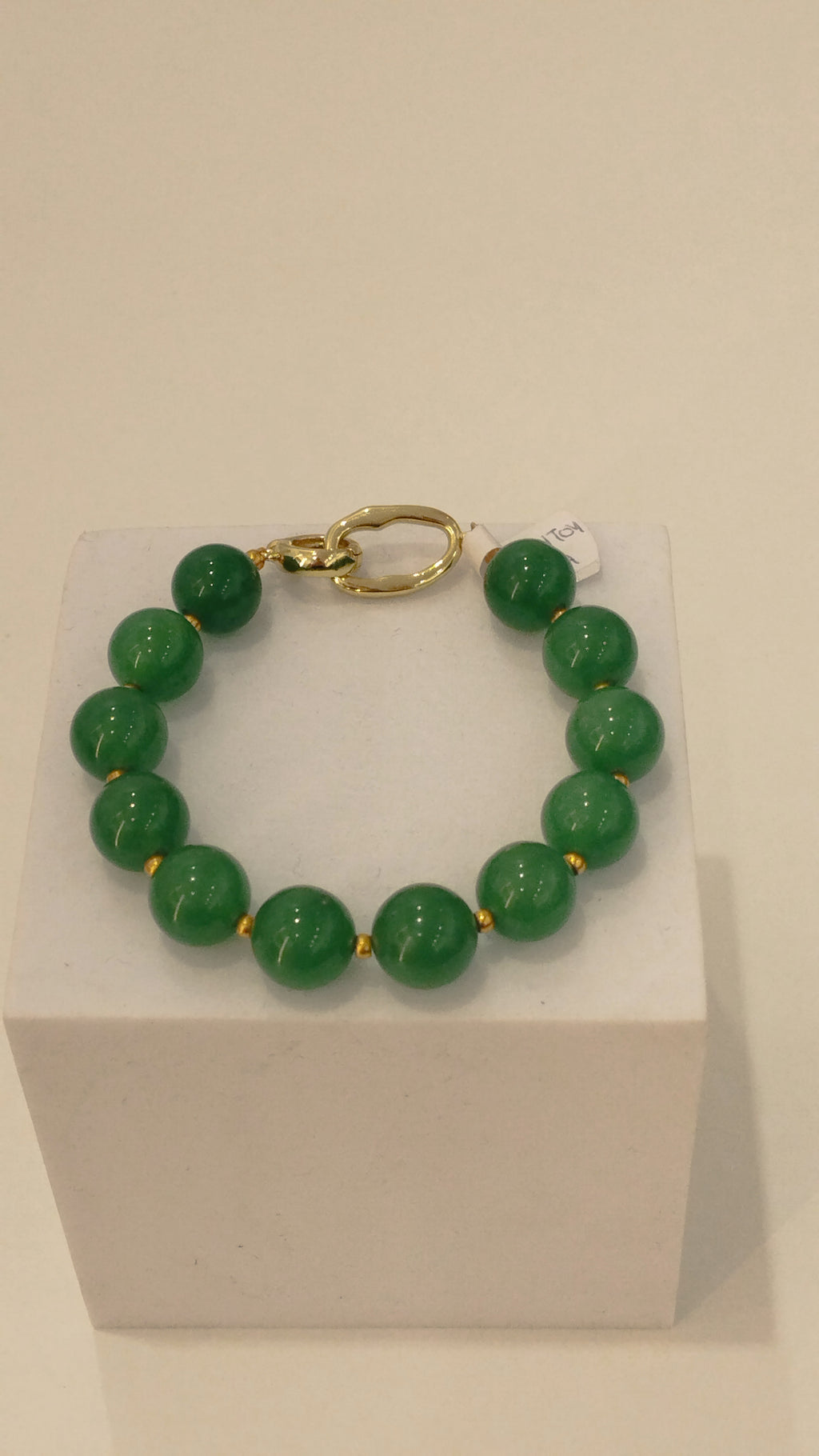 Χειροποίητο βραχιόλι από Πράσινη Αβεντουρίνη με Χρυσές Λεπτομέρειες | Handmade Green Aventourine Stone Bracelet with Gold Details