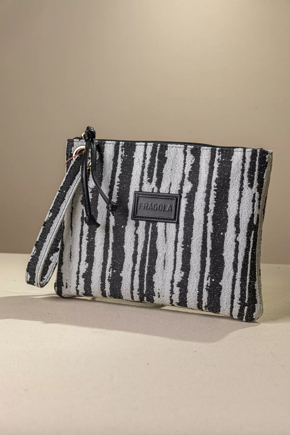 Στυλάτο νεσεσέρ/τσαντάκι - FRAGOLA