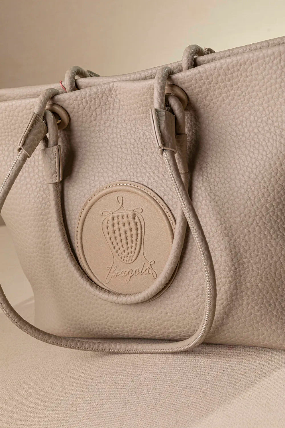 Πανάλαφρη τσάντα χειρός και ώμου