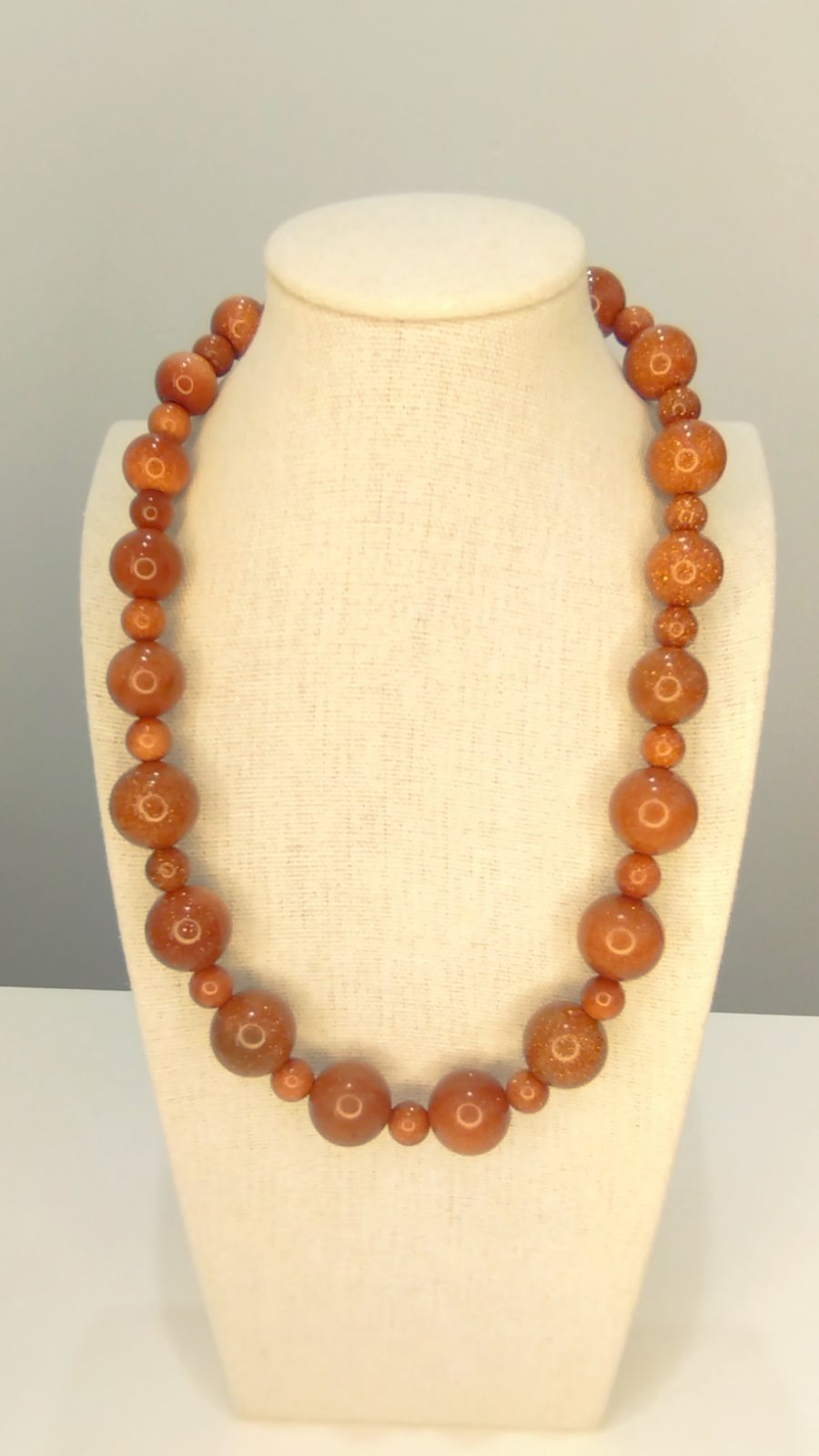Χειροποίητο Κολιέ με Χρυσόλιθο | Goldstone Handmade Necklace for Elegant Looks