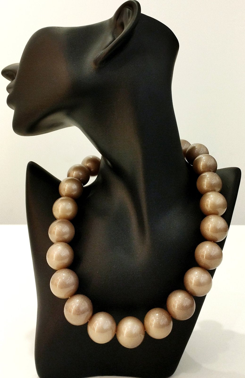 Κολιέ με Λαμπερές Μπεζ-Καφέ Πέρλες | Light Brown Shiny Pearls Necklace