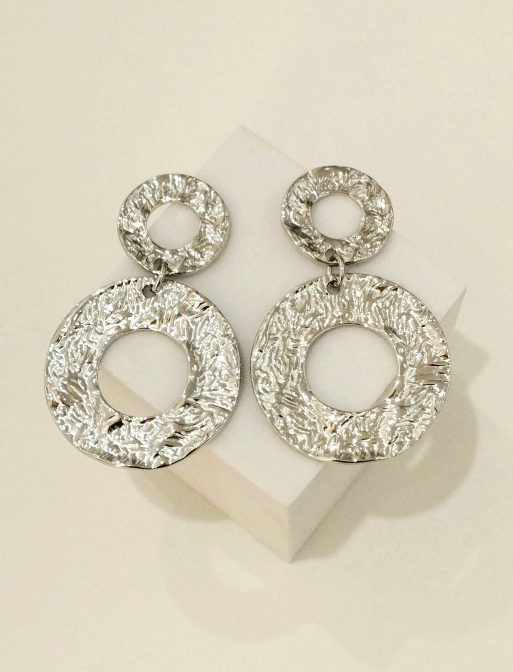 Σκουλαρίκια Κρεμαστά Σφυρήλατα | Hummered Dangling Earrings