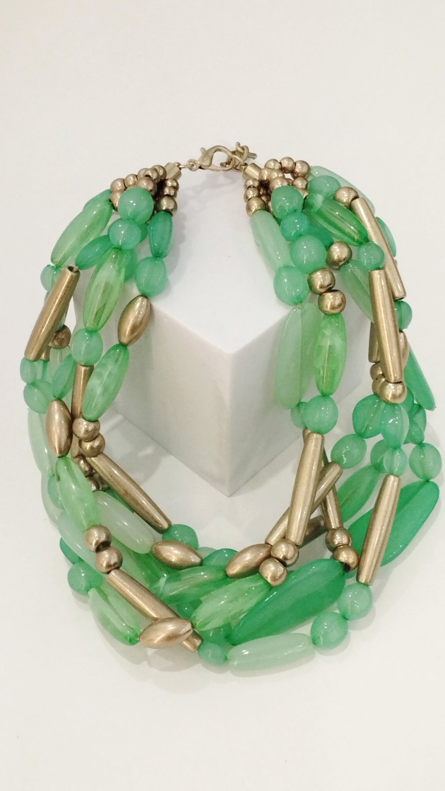 Κολιέ Πολλών Σειρών με Ακρυλικές Χάντρες και χρυσές λεπτομέρειες | Layered Necklace with Αcrylic beads and Cold Details