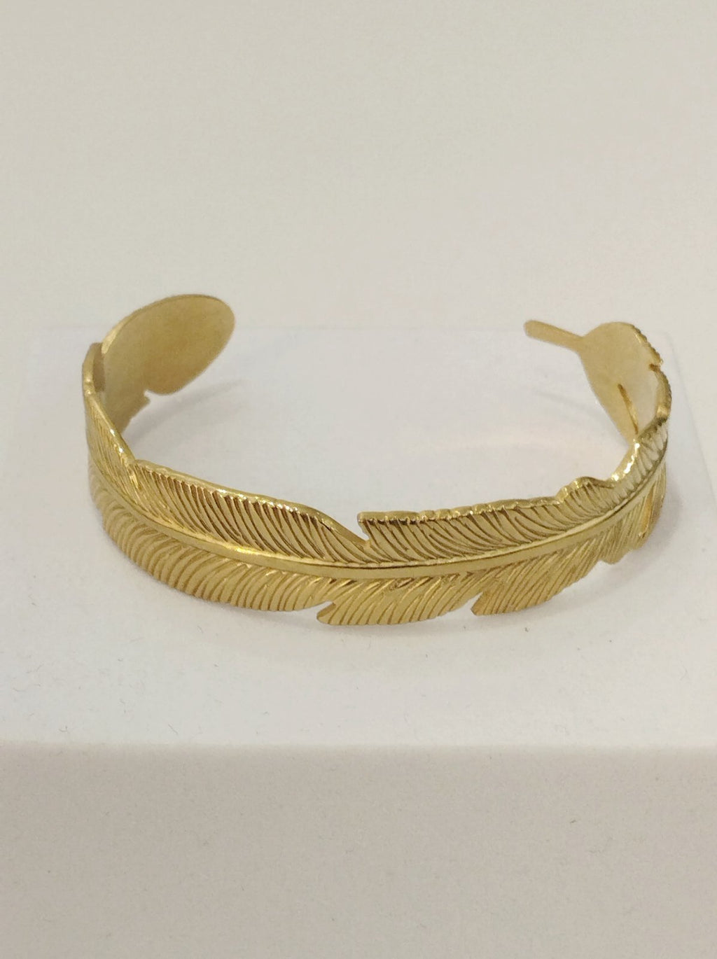 Χρυσό Βραχιόλι Φτερό – Ατσάλινο Ανοιχτό Cuff Bracelet | Gold Feather Bracelet – Stainless Steel Adjustable Cuff