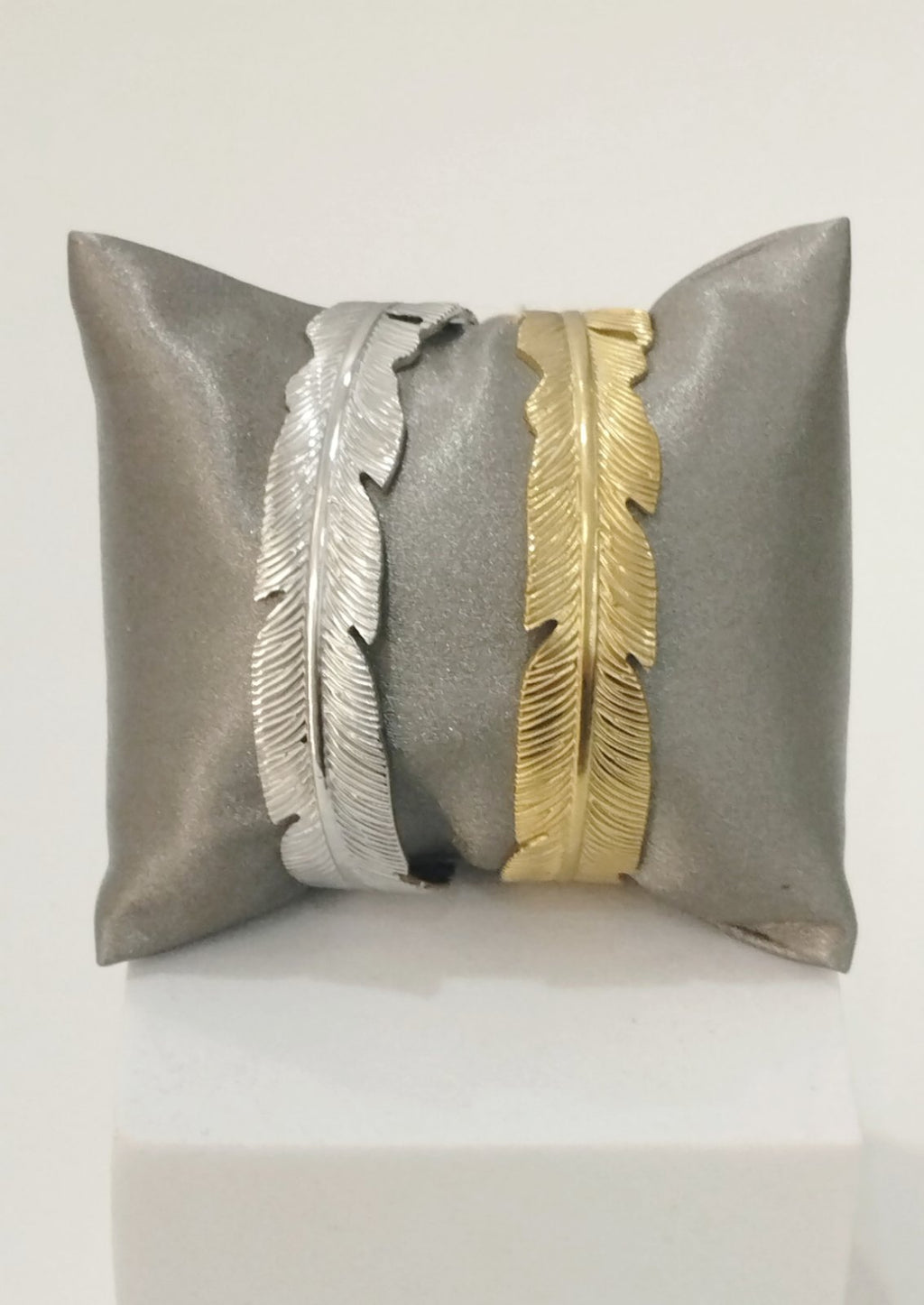 Χρυσό Βραχιόλι Φτερό – Ατσάλινο Ανοιχτό Cuff Bracelet | Gold Feather Bracelet – Stainless Steel Adjustable Cuff