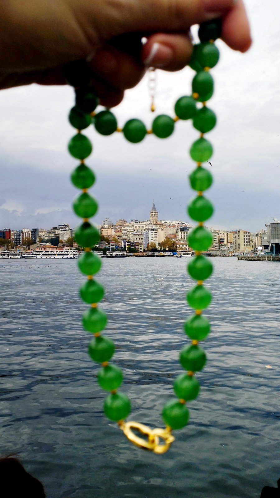 Κολιέ Χειροποίητο από Πράσινη Αβεντουρίνη με Χρυσές Λεπτομέρειες | Handmade Necklace made of Natural Aventurine Stones and Gold Details