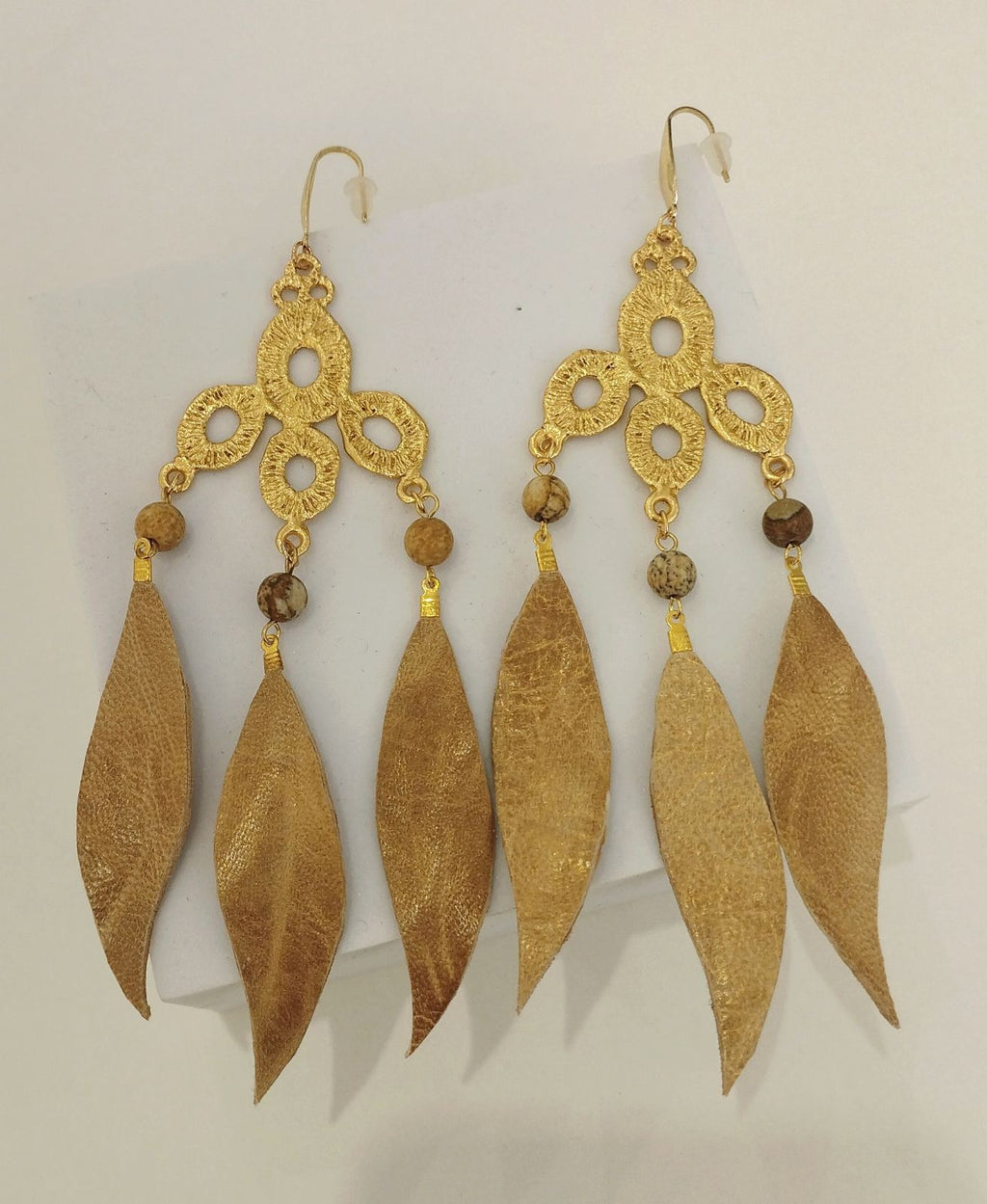 Χειροποίητα Ορειχάλκινα Σκουλαρίκια με Δερμάτινες Φύλλα & Πέτρες | Handmade Brass Earrings with Leather Leaves & Natural Stones
