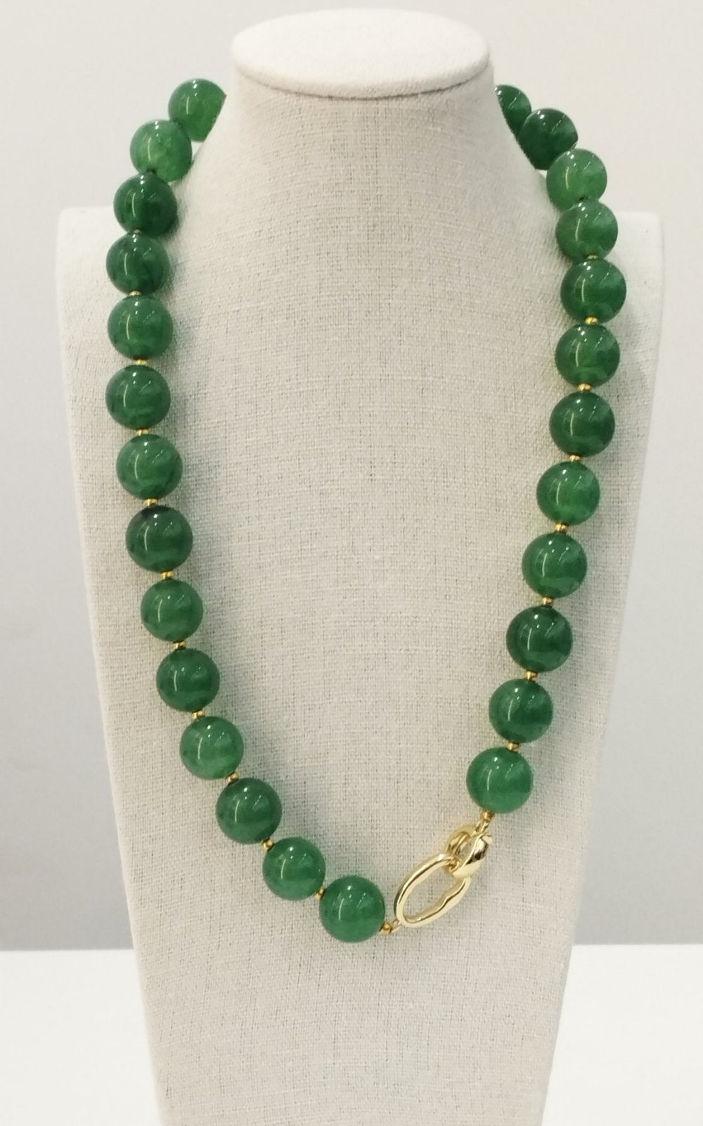 Κολιέ Χειροποίητο από Πράσινη Αβεντουρίνη με Χρυσές Λεπτομέρειες | Handmade Necklace made of Natural Aventurine Stones and Gold Details