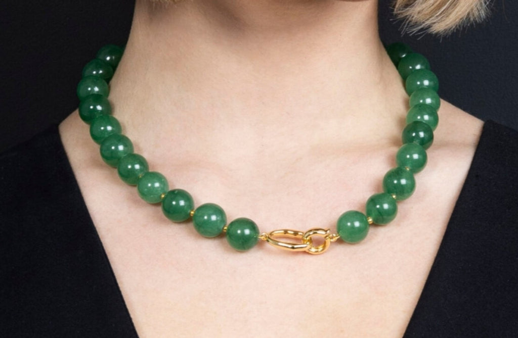 Κολιέ Χειροποίητο από Πράσινη Αβεντουρίνη με Χρυσές Λεπτομέρειες | Handmade Necklace made of Natural Aventurine Stones and Gold Details