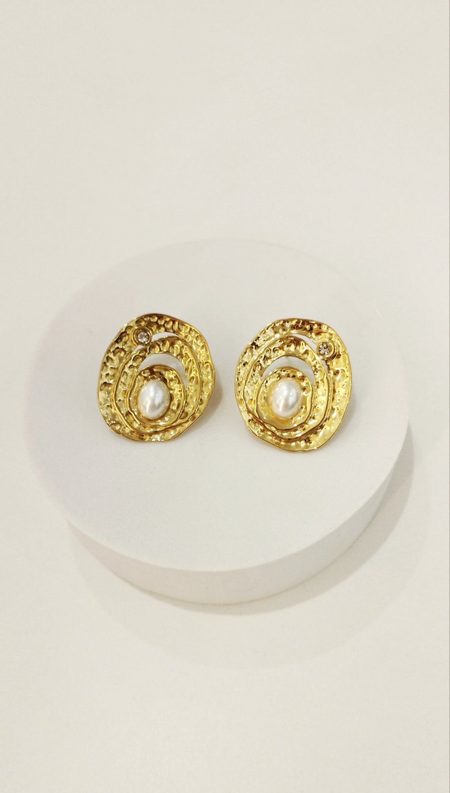 Σκουλαρίκια ατσάλινα οβάλ με πέρλα