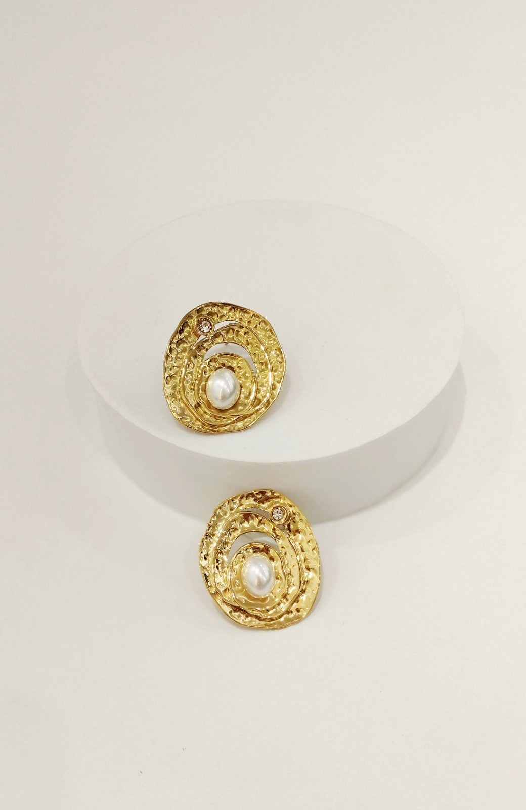 Σκουλαρίκια ατσάλινα οβάλ με πέρλα