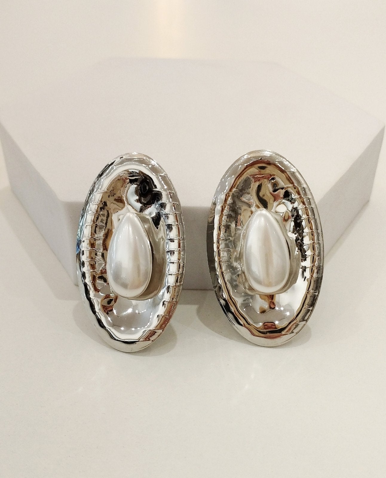 Σκουλαρίκια Ατσάλινα με Πέρλα | Stainless Steel Earrings with Pearl