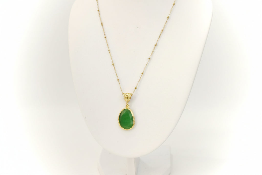 Χειροποίητο Κολιέ με Πέτρα Cat Eye & Επιχρυσωμένο Ορείχαλκο – Ατσάλινη Αλυσίδα