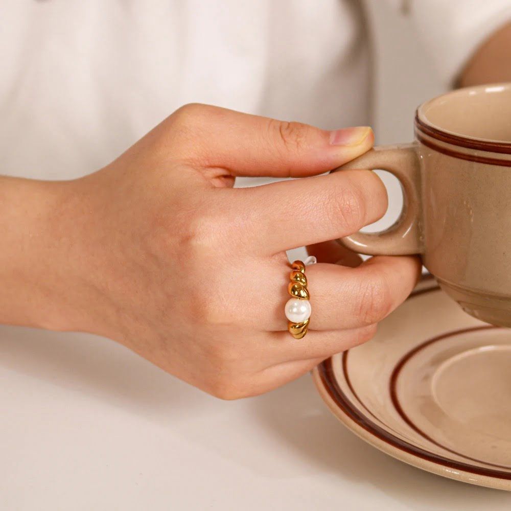 Γυναικείο Ατσάλινο Δαχτυλίδι με Πέρλα | Woman’s Steel Ring with Pearl