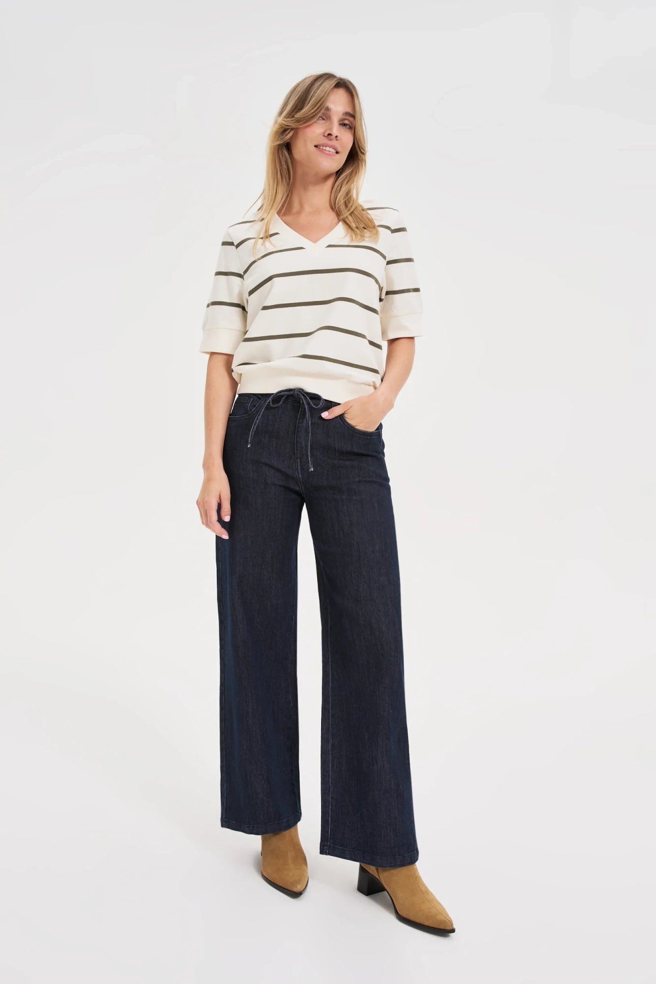 Γυναικείο Τζιν Παντελόνι σε Μπλε (Blue-Navy) με Ίσια Γραμμή