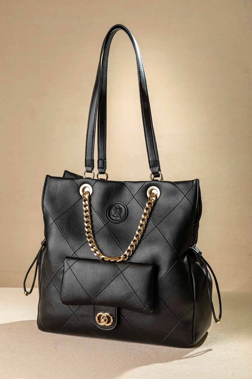 Ελαφριά τσάντα ώμου με διπλό κράτημα Fragola