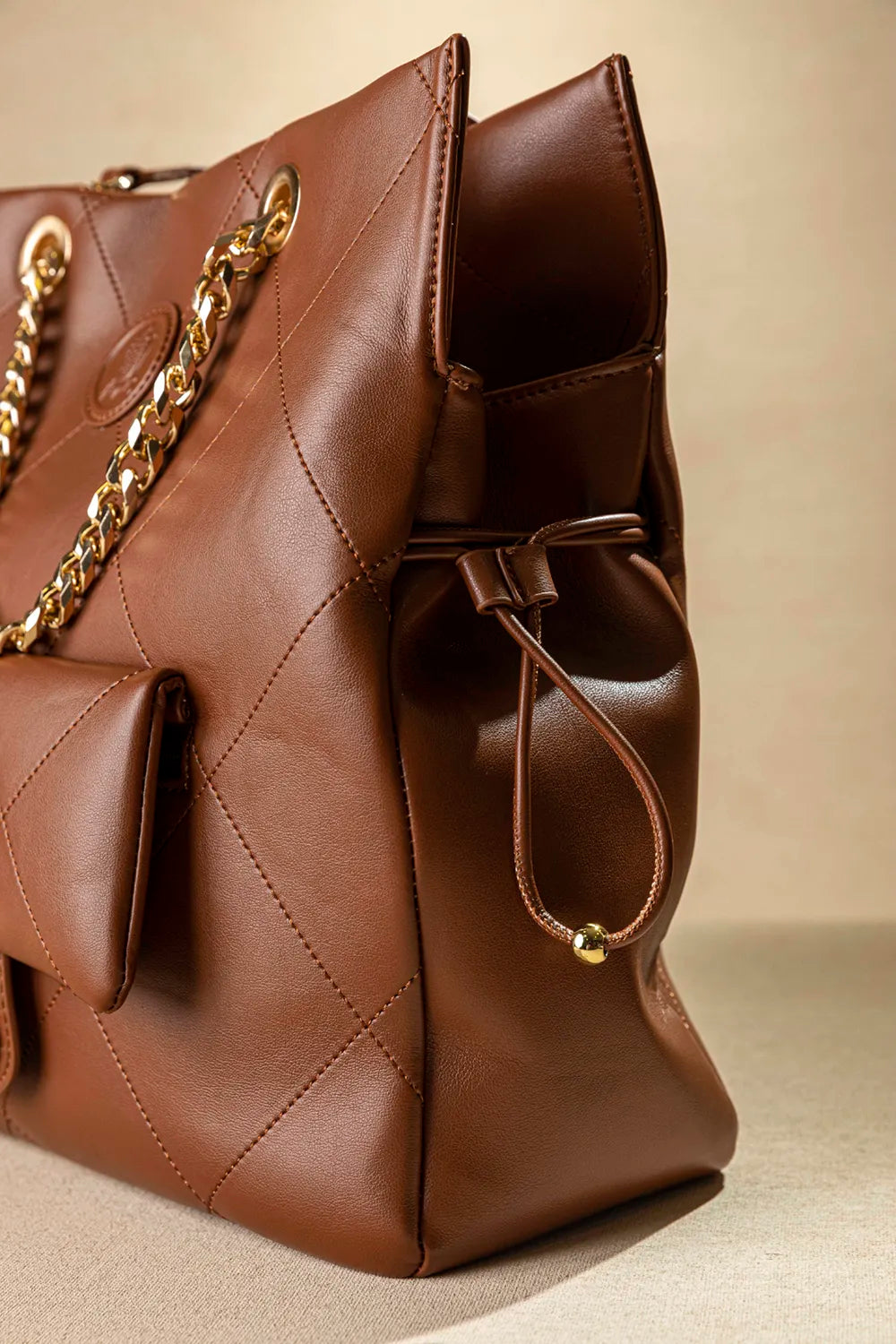 Ελαφριά τσάντα ώμου με διπλό κράτημα Fragola